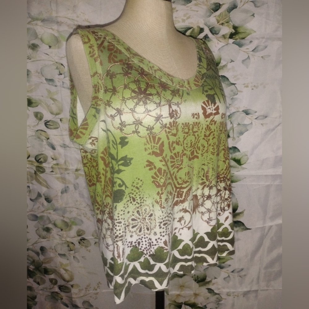 White Stag Green and Brown Sleeveless Patterned Tank Top